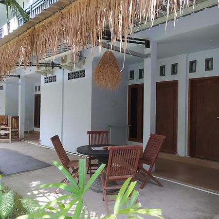 Merendeng Hostel Kuta Kuta  Экстерьер фото
