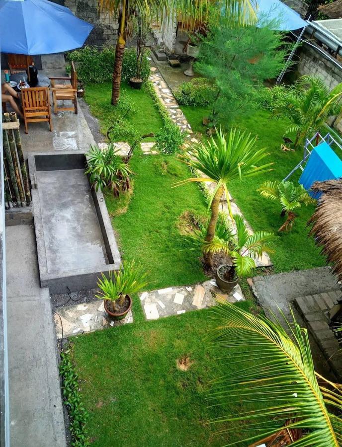 Merendeng Hostel Kuta Kuta  Экстерьер фото
