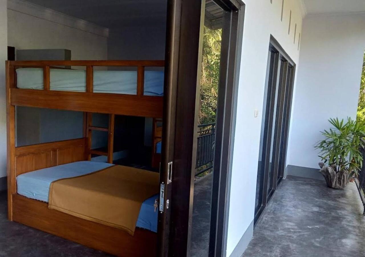 Merendeng Hostel Kuta Kuta  Экстерьер фото