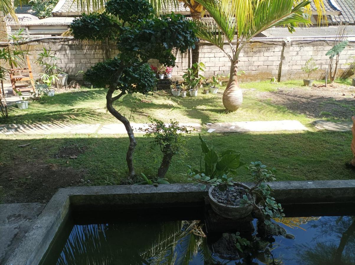 Merendeng Hostel Kuta Kuta  Экстерьер фото