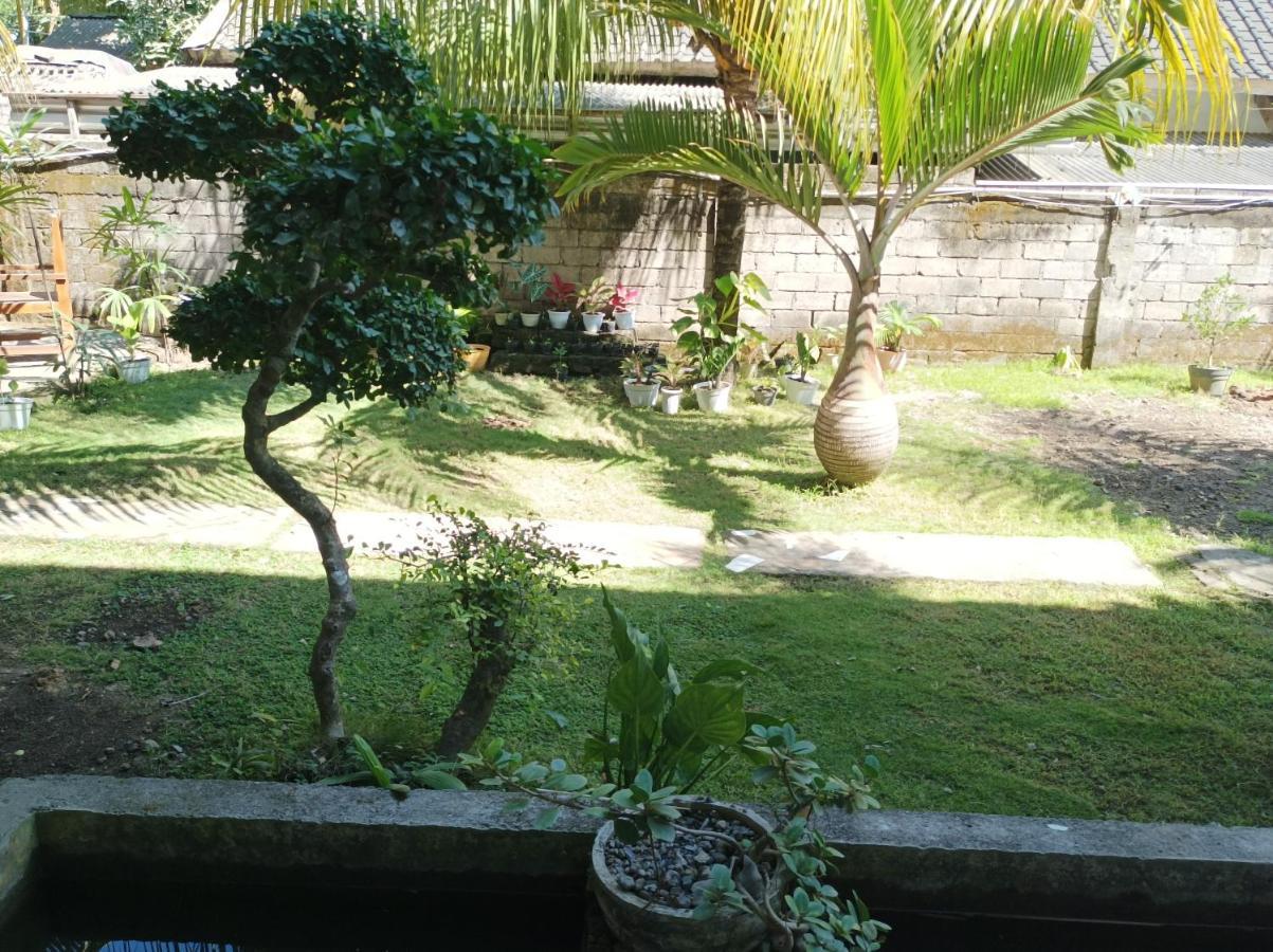 Merendeng Hostel Kuta Kuta  Экстерьер фото