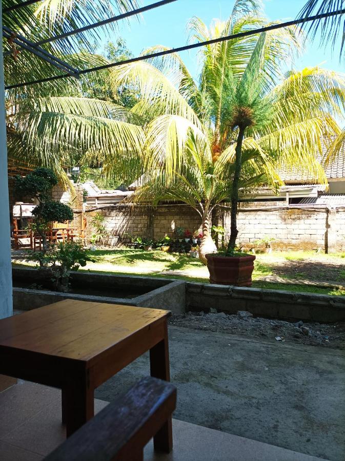 Merendeng Hostel Kuta Kuta  Экстерьер фото