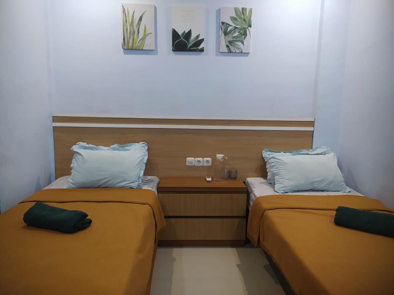 Merendeng Hostel Kuta Kuta  Экстерьер фото